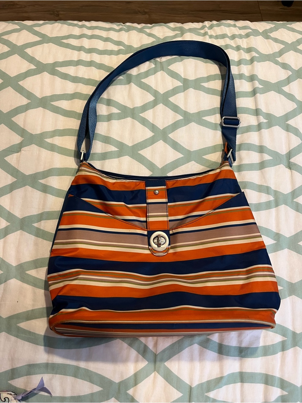 Baggallini Helsinki slim crossbody bag Pacific Stripe Pattern